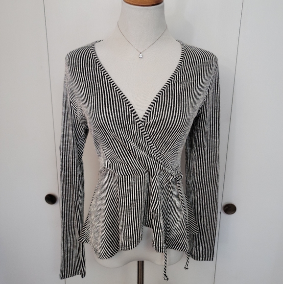 Anthropologie 🦋 Caution to the Wind top - Picture 7 of 7